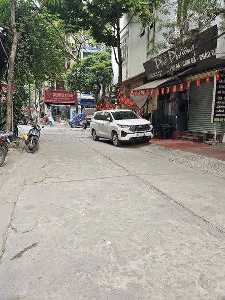 Nhà đẹp 7 tầng LÔ GÓC Hoàng Quốc Việt, ở vs kinh doanh, dịch vụ cực khủng