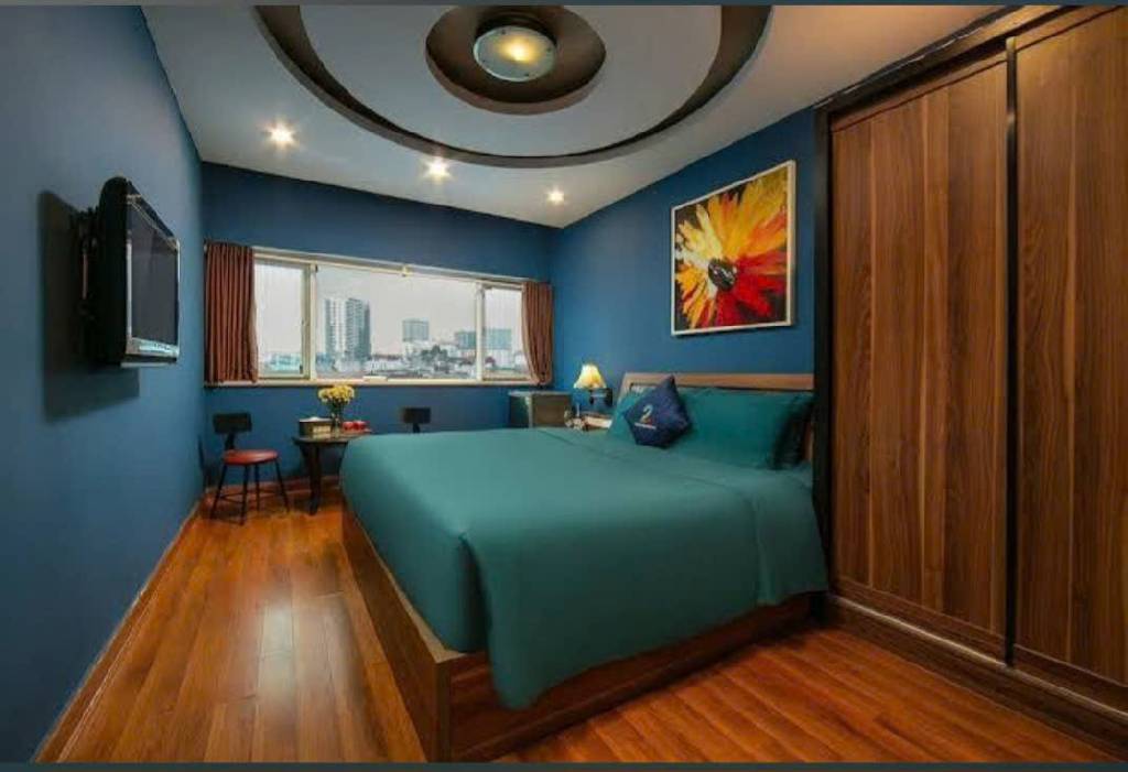 Tòa nhà Lô góc DV 34 phòng KK dòng tiền khủng, mặt phố Trần Quốc Vượng,Cầu Giấy, Hà Nội