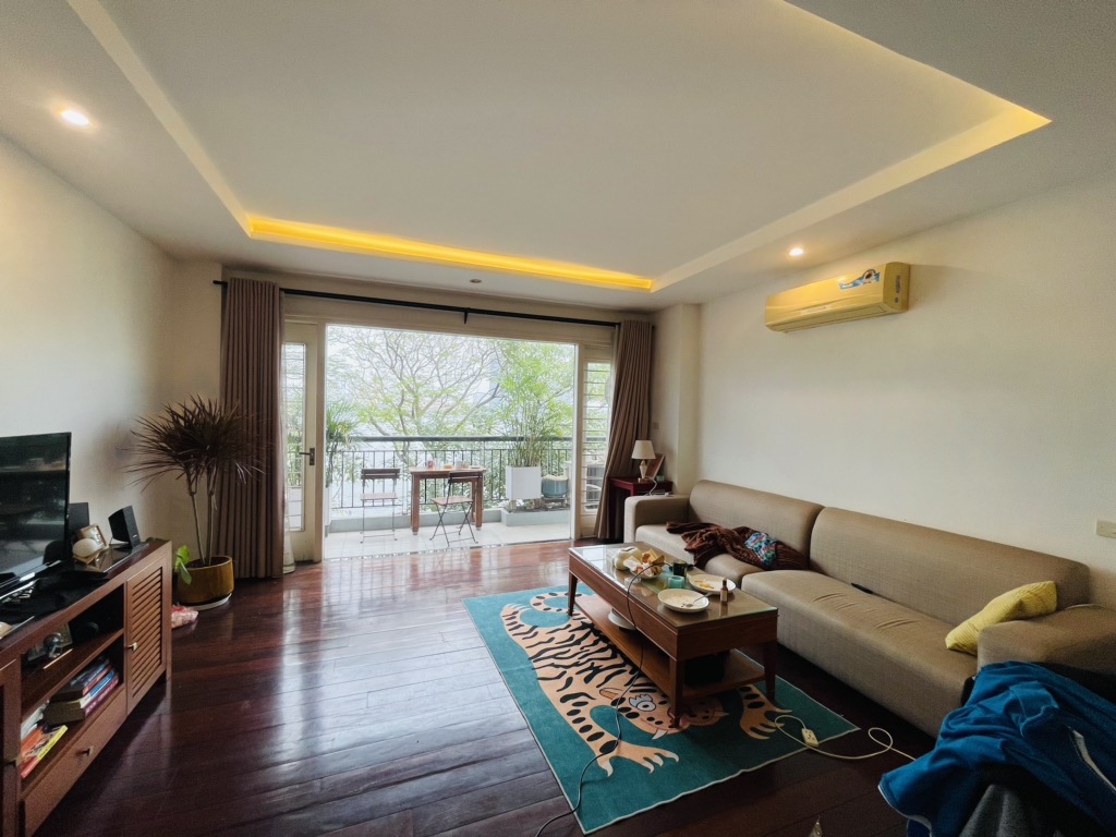 Nhà đẹp mặt phố Hồ Tây, 98 tỷ, 2 MẶT TIỀN - 1MẶT PHỐ - 1 MẶT NGÕ