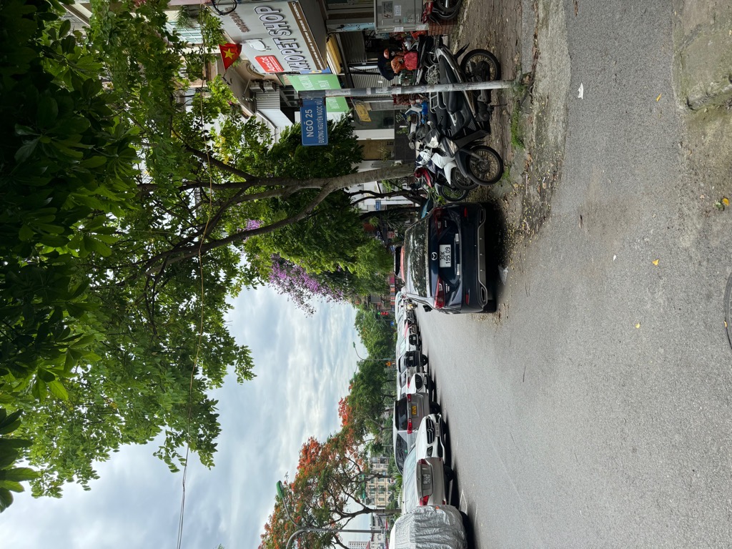 Nhà 84_m2 Nguyễn Ngọc Vũ, Cầu Giấy, vị trí đẹp, ô tô vào nhà, kinh doanh cực tốt