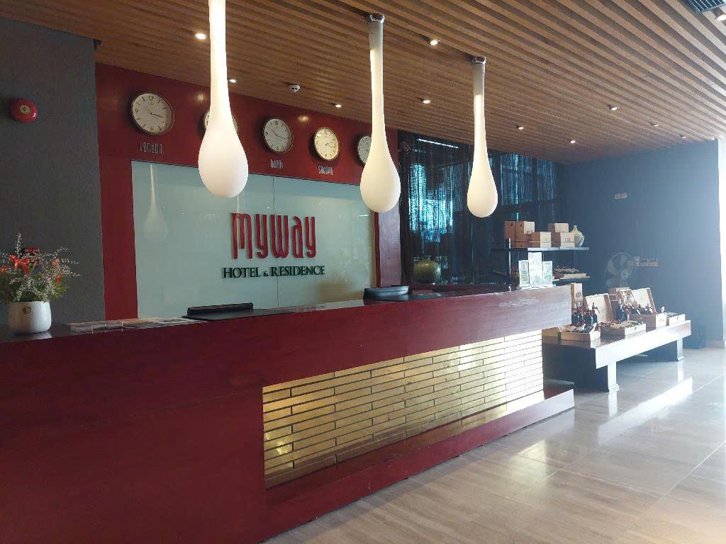 B.á.n Hotell đẳng cấp 5 sao, mặt phố Duy Tân Cầu Giấy Hà Nội