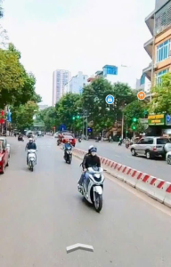 Nhà đẹp 4 tầng - 43m2 mặt phố Trần Quốc Hoàn - Cầu Giấy