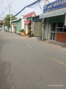 Bán gấp nhà mặt phố tại Lê Văn Khương, 53m2 ,4,9ti