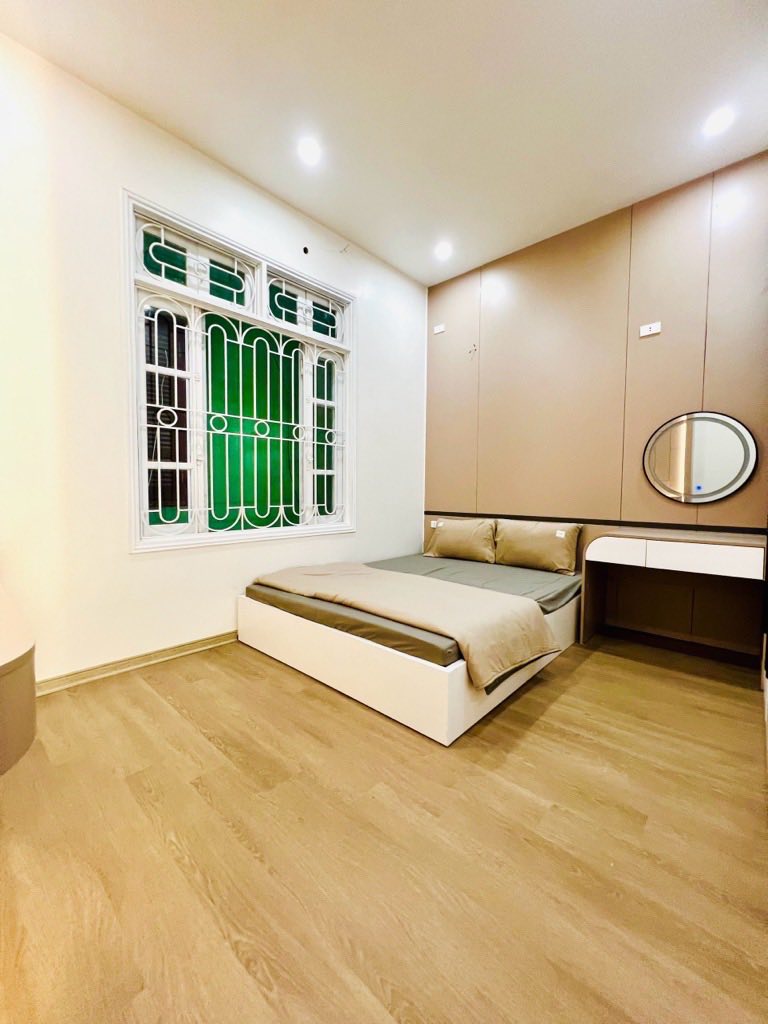 BÁN NHÀ ĐẸP # PHỐ TRẦN THÁI TÔNG, NHÀ MẶT PHỐ KINH DOANH SẦM UẤT, Ô TÔ ĐỖ CỬA