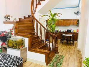 BÁN NHÀ ĐẸP # PHỐ TRẦN THÁI TÔNG, NHÀ MẶT PHỐ KINH DOANH SẦM UẤT, Ô TÔ ĐỖ CỬA