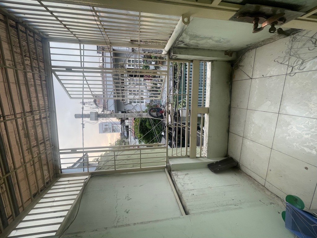Cần tiền bán gấp nhà quận 8