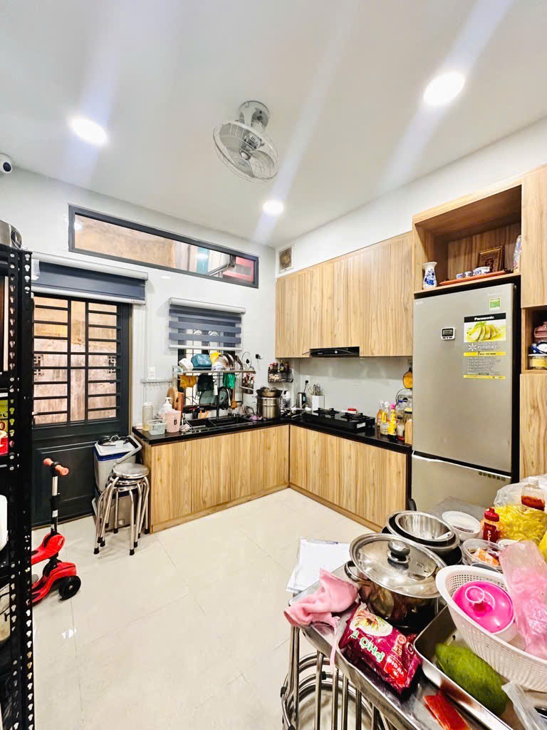 SÁT MẶT TIỀN - HXH HUỲNH VĂN BÁNH - PHÚ NHUẬN - NHÀ MỚI ĐẸP VỪA Ở VỪA KD – GIẢM CÒN 10.X TỶ