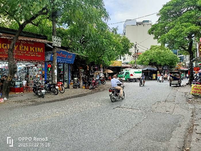 Bán Nhà Phố Hoàng Văn Thái Siêu Phẩn !!!