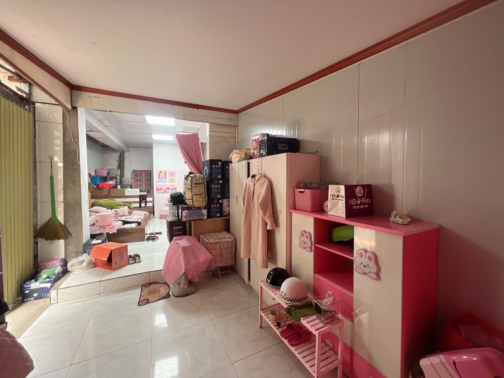 Bán nhà dân xây ô tô đỗ cửa