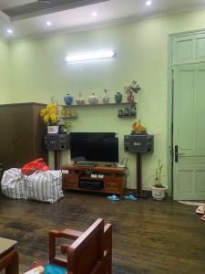 Bán nhà Phó Đức Chính 37m2-5.2 tỷ view 3 mặt thoáng