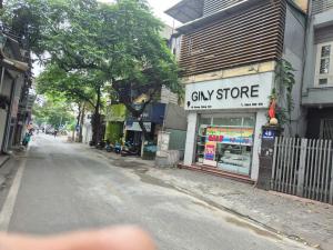 Bán nhà phân lô phố Linh Lang, ngõ rộng 2 ô tô thênh thang, mặt tiền lớn, 80m2 27 tỉ
