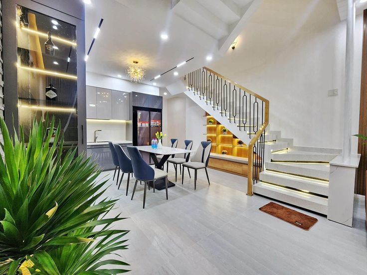 HIẾM! NHÀ CỰC ĐẸP 35M2x5T VUÔNG VẮN - NGÕ RỘNG THOÁNG - TRUNG TÂM PHỐ NGUYỄN TUÂN