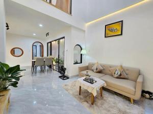 PHỐ HOÀNG NGÂN - KHÔNG CẦN XEM GIÁ - 37M2 - HOT QUÁ HOT QUÁ