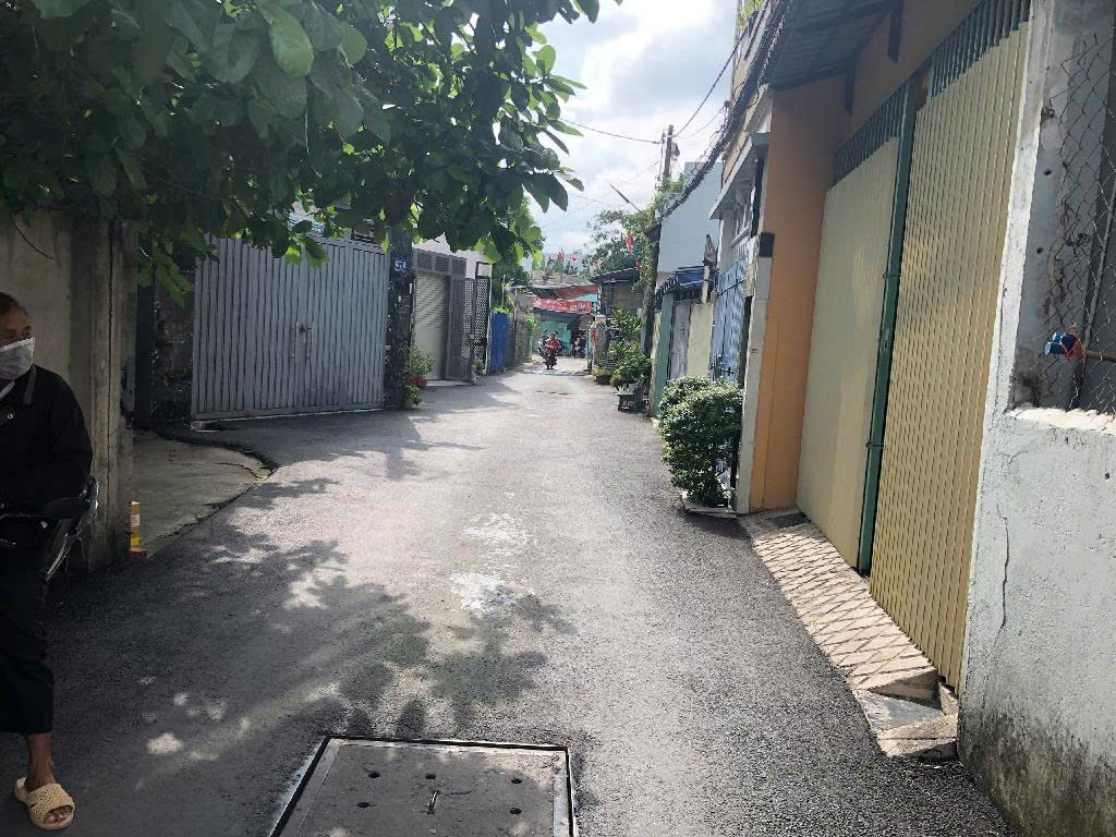 Bán nhà gần hiệp thành city