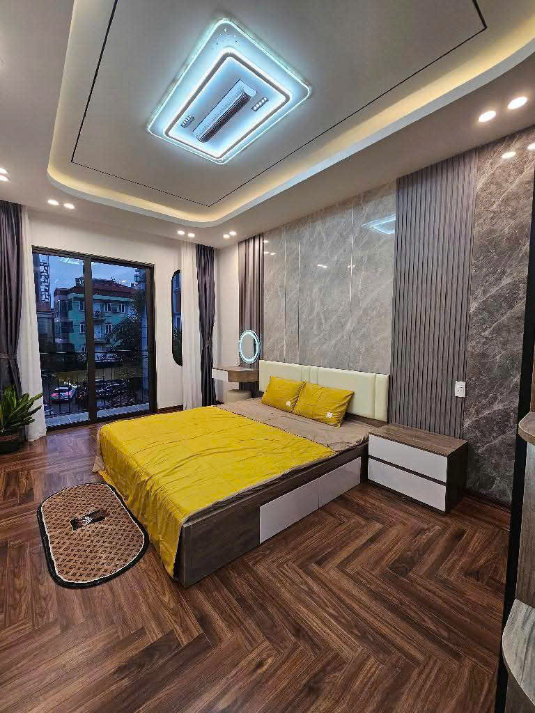 Trung tâm quận Hoàng Mai - gần hồ Đền Lừ - 38m - 5 tầng – sẵn sổ đỏ, nội thất