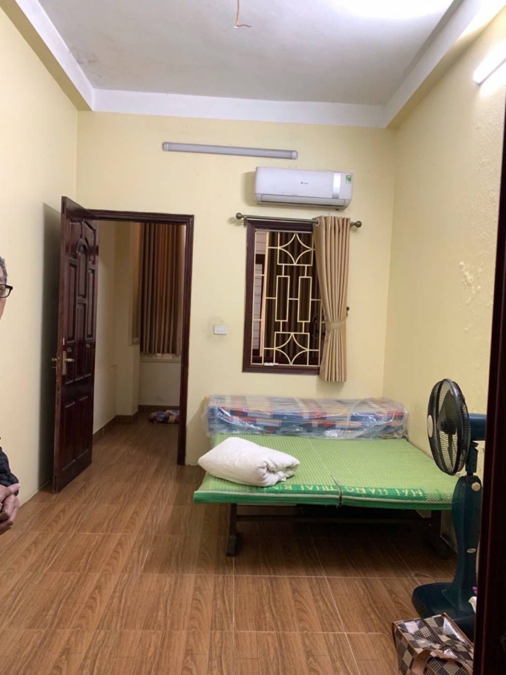Bán nhà Trung tâm Đống Đa dt 40m2 giá 5.2 tỷ có thương lượng, thoáng 2 mặt