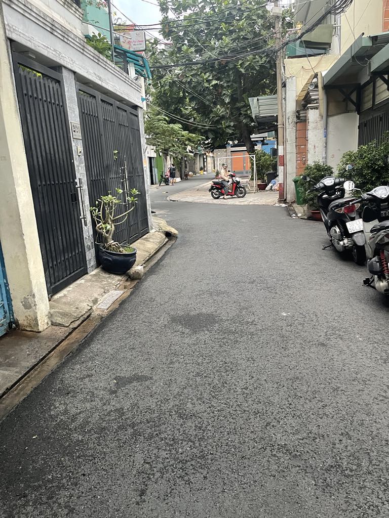 Bán nhà khu Vip Cộng Hòa 77m2, 5PN, 3WC.