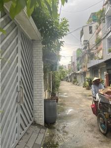 Bán nhà hẻm 6m, xe hơi thông CMT8 5,2x14.8, 4 tầng, 4 phòng ngủ, BTCT.