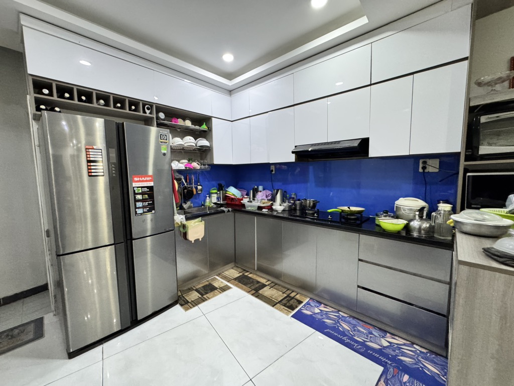 HẺM XE HƠI - GẦN 70M2 - 3 TẦNG - NGANG 5.1M BỀ THẾ - NHĨNH 8 TỶ