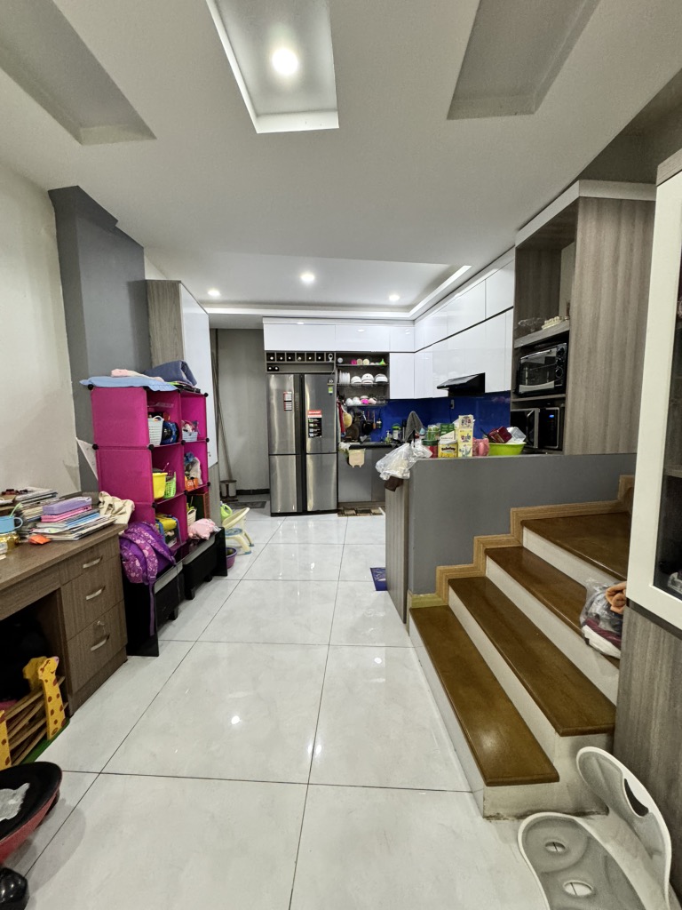 HẺM XE HƠI - GẦN 70M2 - 3 TẦNG - NGANG 5.1M BỀ THẾ - NHĨNH 8 TỶ