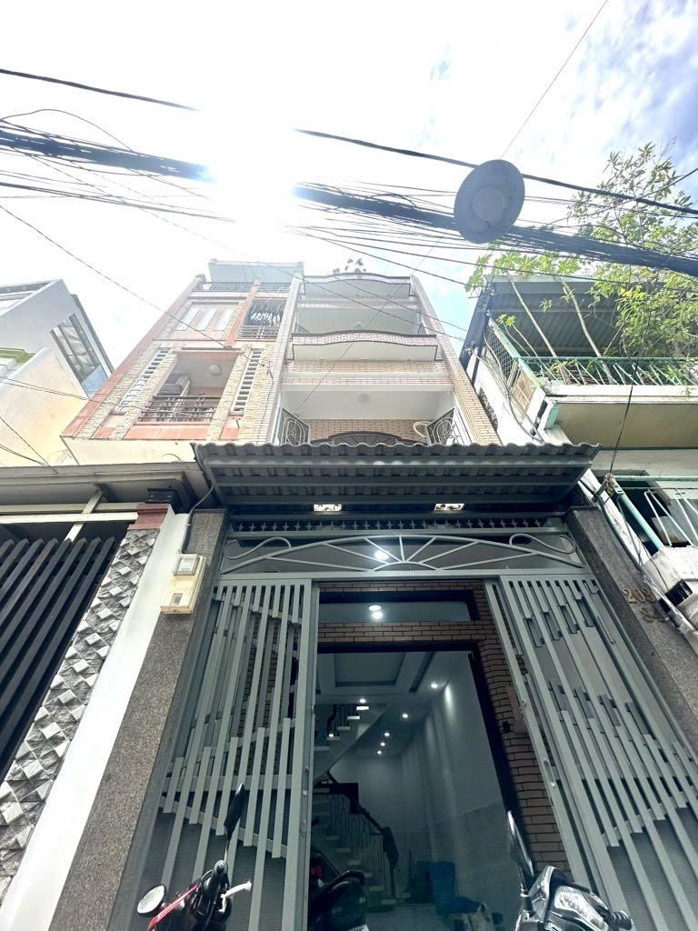 BÁN GẤP NHÀ QUẬN 5 - LÊ HỒNG PHONG - MỚI ĐẸP SANG TRỌNG - 8.2 TỶ - 4 TẦNG BTCT