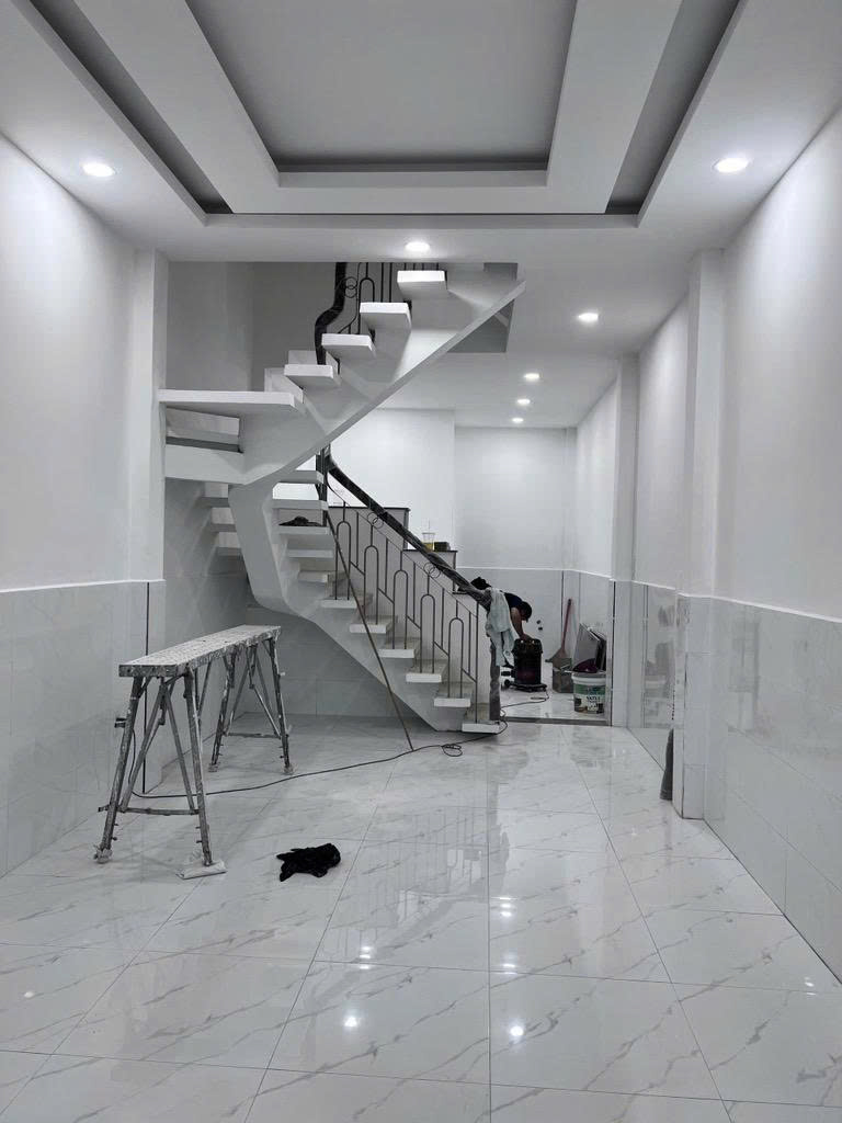BÁN GẤP NHÀ QUẬN 5 - LÊ HỒNG PHONG - MỚI ĐẸP SANG TRỌNG - 8.2 TỶ - 4 TẦNG BTCT