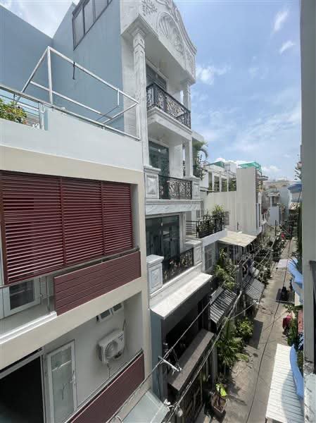 CHỈ HƠN 8 TỶ CÓ NGAY NHÀ ĐẸP TRUNG TÂM QUẬN 5 - XÁCH VALI VÀO Ở LIỀN - LÊ HỒNG PHONG - 4 TẦNG BTCT