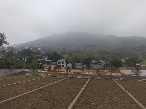 Đất mặt ngõ nông