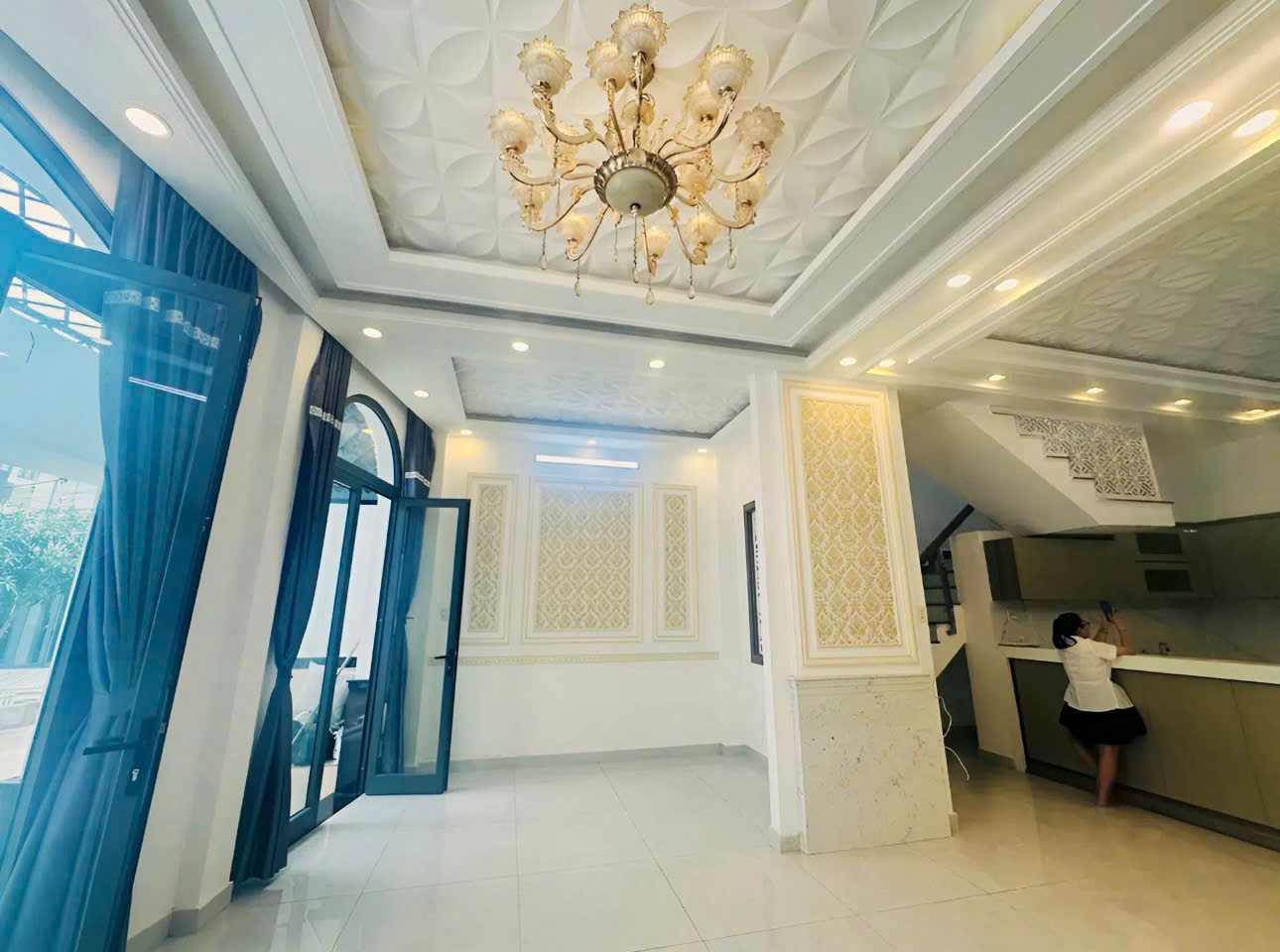 BÁN BIỆT THỰ KDC ĐƯỜNG 8M- 4 TẦNG- GẦN 80M2- NGANG 6,4M- TẶNG NỘI THẤT- TT NHÀ BÈ- GIẢM 300TR CÒN 7.6 TỶ.