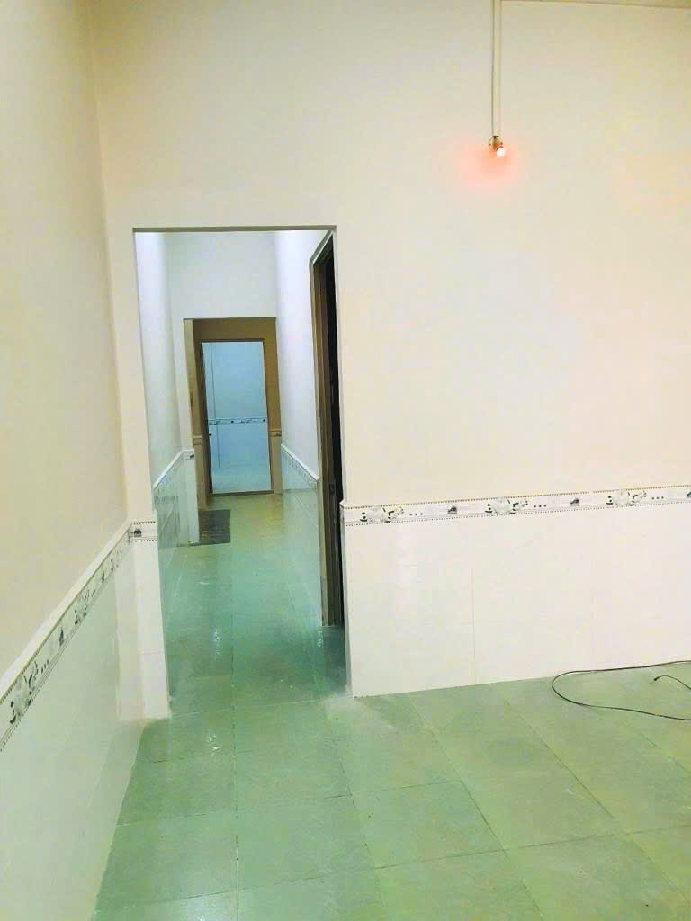 CẦN BÁN GẤP NHÀ CẤP 4- MẶT TIỀN 6.1M- LÔ NHÌ HUỲNH TẤN PHÁT- KẾ BÊN LÂM VĂN BỀN- GIÁ RẺ 4.65 TỶ THƯƠNG LƯỢNG CHÍNH CHỦ.