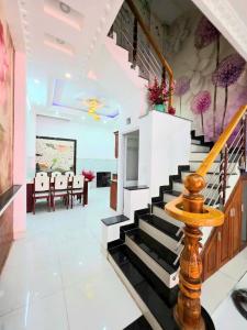 CHỈ NHỈNH 6 TỶ - ĐÀO TÔNG NGUYÊN - XE HƠI TRÁNH NHAU - 4 TẦNG - ĐẸP - MỚI - 50M2 - SHR -
