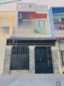 BÁN NHÀ NGUYÊN CĂN- XE HƠI TRÁNH NHAU- GIÁ RẺ CHỈ 3,88 TỶ- GẦN CHỢ PHÚ XUÂN- THUẬN TIỆN DI CHUYỂN QUA CÁC QUẬN