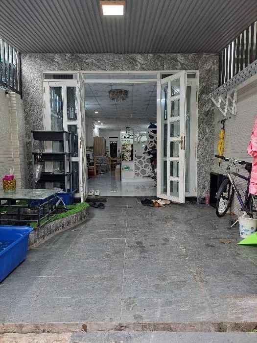 NHÀ ĐẸP 80M² NGAY NGUYỄN VĂN QUÁ – GIÁ CHỈ 5.5 TỶ