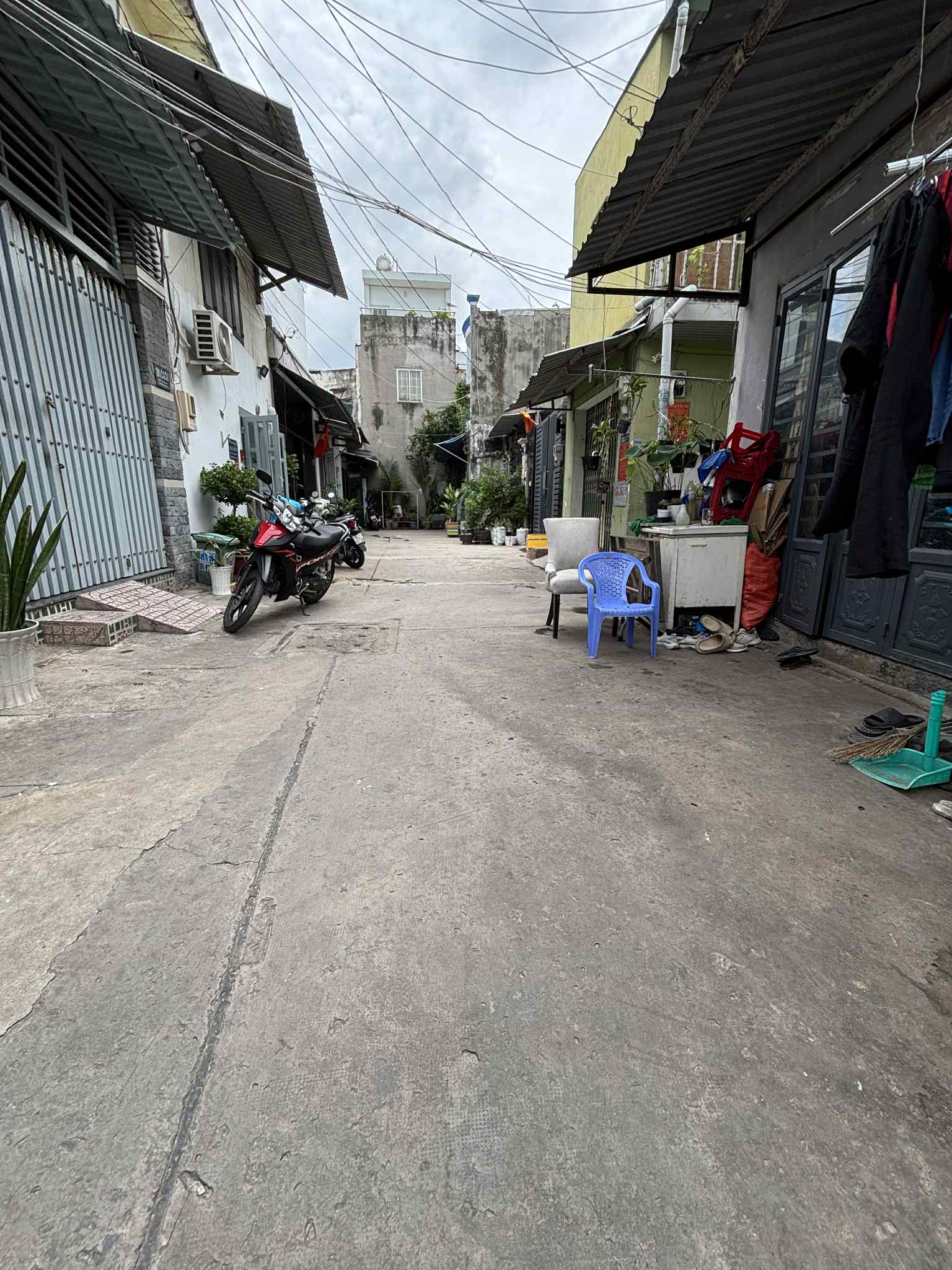 BÁN ĐẤT TẶNG DÃY TRỌ_NGUỒN THU SẴN 10TR/THÁNG_ CHỈ 5,5 TỶ