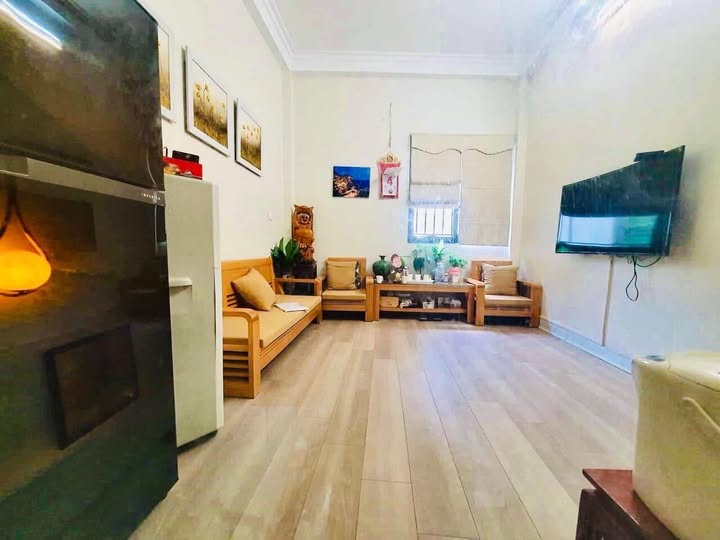 Bán nhà gấp Văn Quán