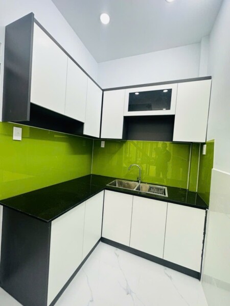 Ỷ LA NHÀ MỚI KOONG - CHỦ TỰ XÂY – GẦN NGÕ Ô TÔ ĐI