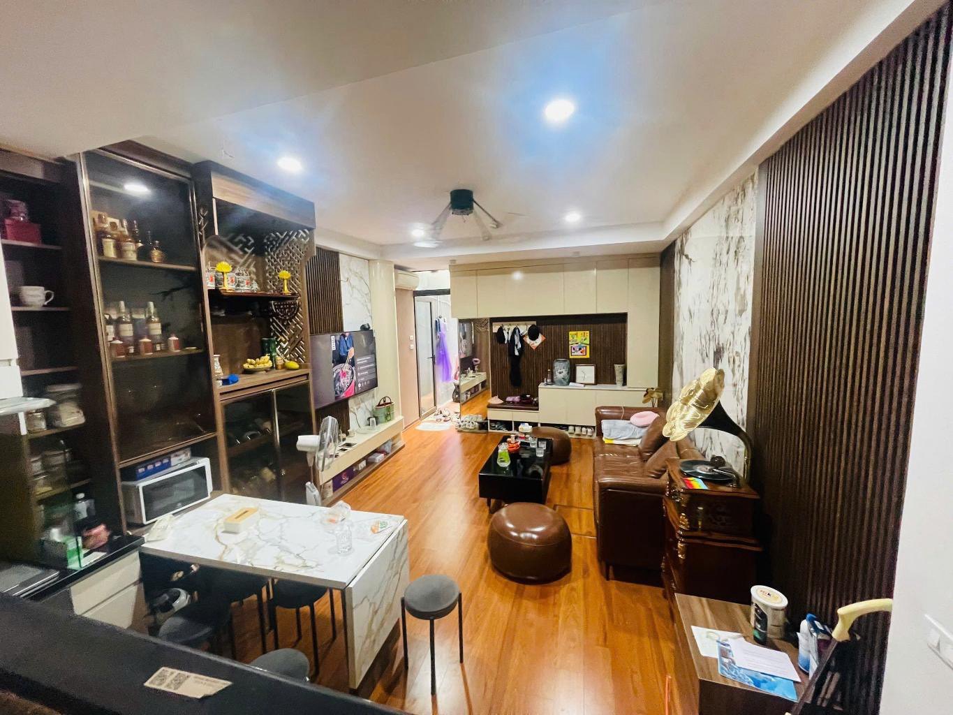 Bán nhà phố Bồ Đề vài bước ra hồ lộng gió, an ninh đỉnh, giá nhỉnh 8 tỷ