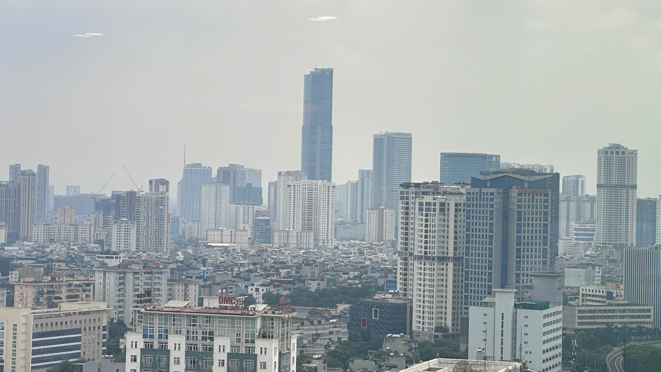 bán nhà mặt phố Phạm Văn Đồng siêu hot