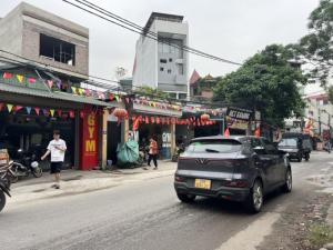 BÁN GẤP NHÀ MẶT PHỐ XUÂN PHƯƠNG KINH DOANH TẤP NẬP