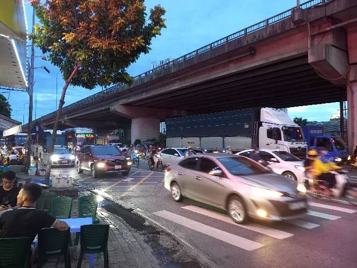 MẶT PHỐ NGAY GÓC NGÃ TƯ TRỤC ĐƯỜNG CHÍNH PHÁP VÂN