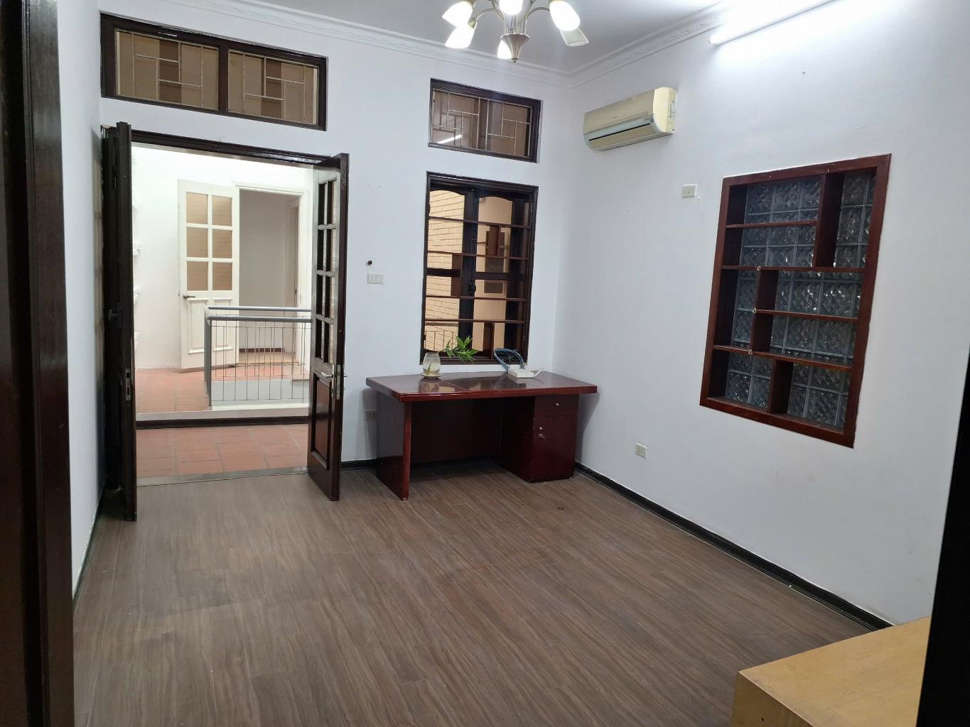 VƯƠNG THỪA VŨ-MẶT NGÕ THẲNG TẮP - Ô TÔ 7 CHỖ VÀO NHÀ - LÔ GÓC 2 MẶT NGÕ Ô TÔ
