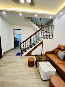 Bán Nhà: Phường Hàng Bột,MT :4.6m ,6.85 tỷ