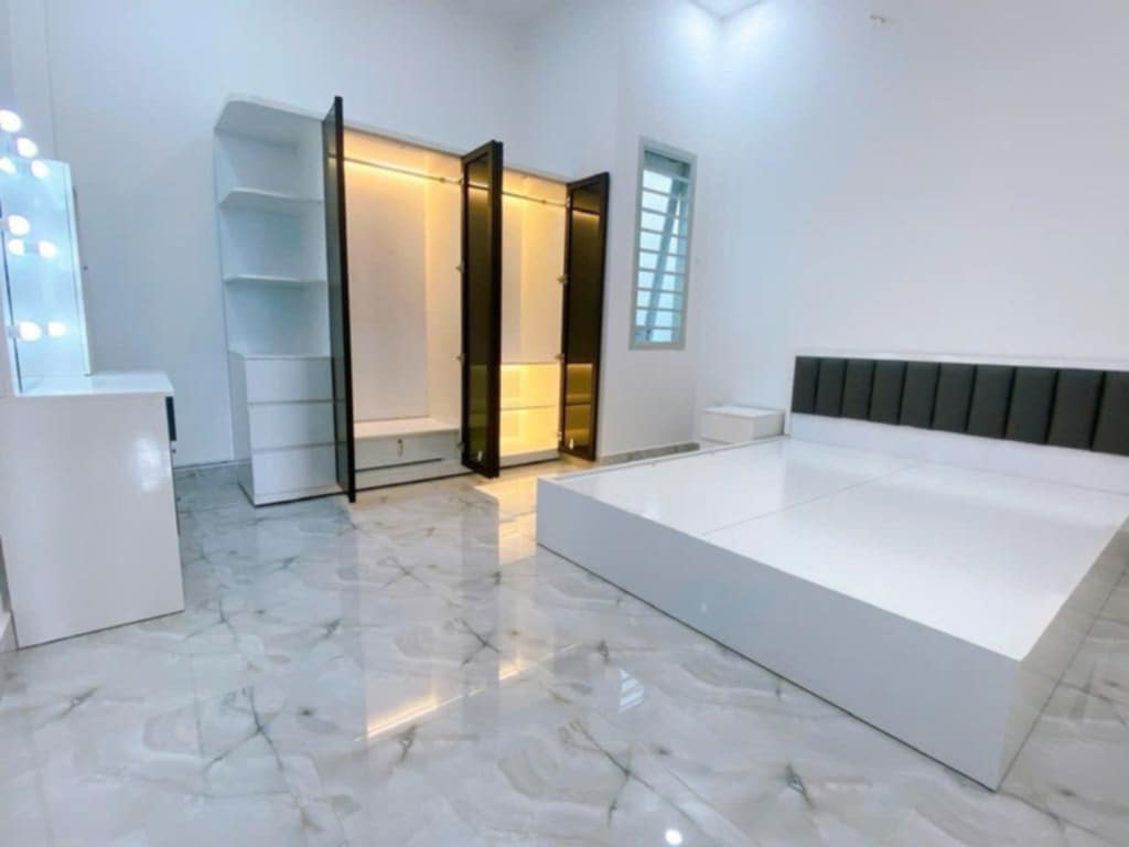 Bán nhà Long Trường Q9