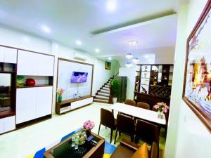 NGON BỔ RẺ! NHỈNH 4 TỶ LÔ GÓC MẶT PHỐ, VỊ TRÍ ĐỈNH VIEW NGÃ TƯ SỞ 20m2 mặt tiền 3,5m