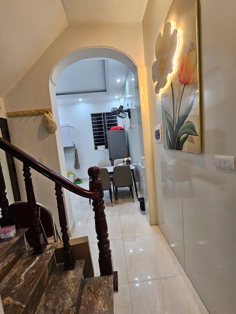Bán gấp nhà Nam Dư Lĩnh Nam 32,3m giá 6,850 tỷ 4 tầng xinh xắn