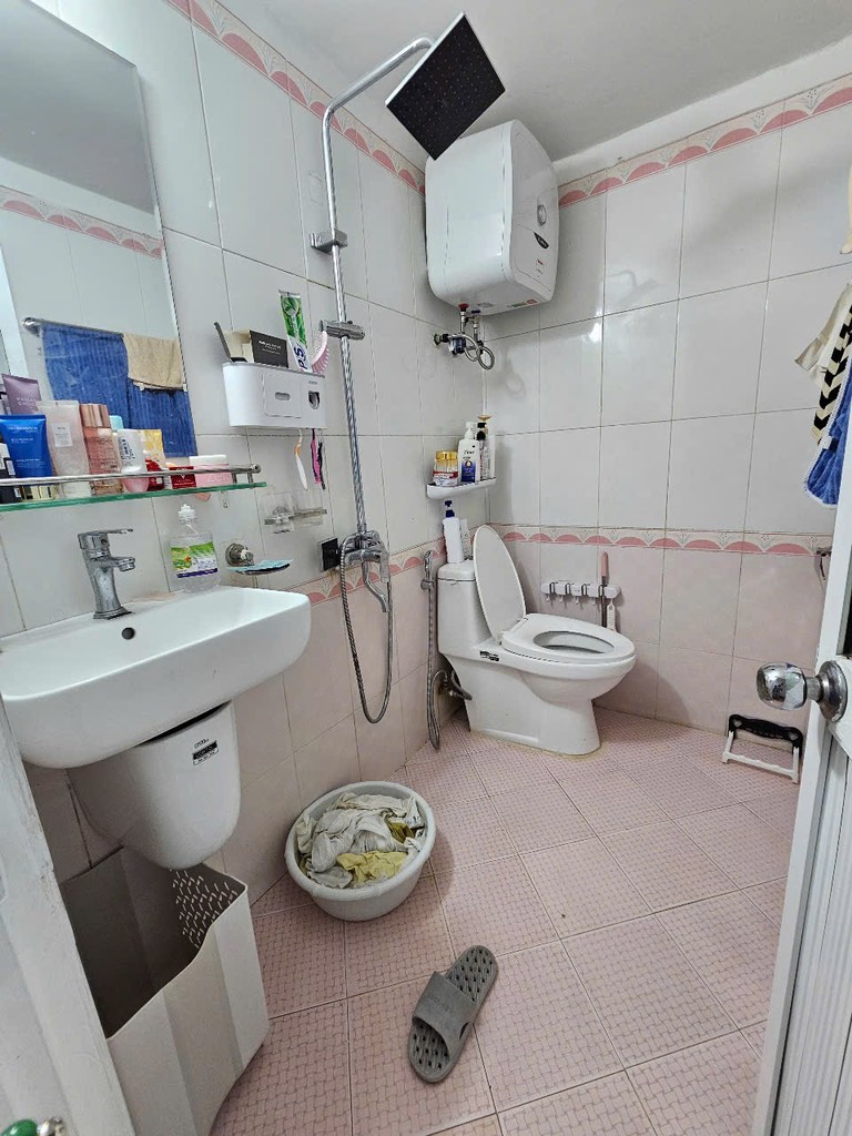 Bán gấp nhà Nam Dư Lĩnh Nam 32,3m giá 6,850 tỷ 4 tầng xinh xắn