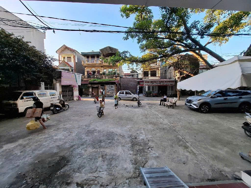 BÍCH HÒA THANH OAI_ 5 TẦNG THANG MÁY_ XE CÔNG QUAY  ĐẦU TRƯỚC CỬA_ VỪA Ở VỪA KINH DOANH