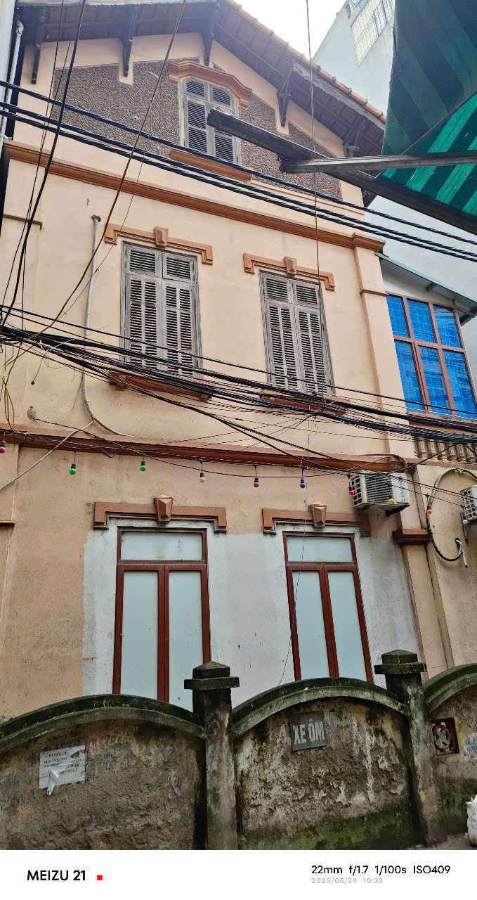 Bán Đất NAM TỪ LIÊM Tặng Nhà 3 tầng Giá 34 tỷ mặt tiền gần 11m, Nhà Hứng Lộc, đường 2 Xe Mec Tránh Nhau