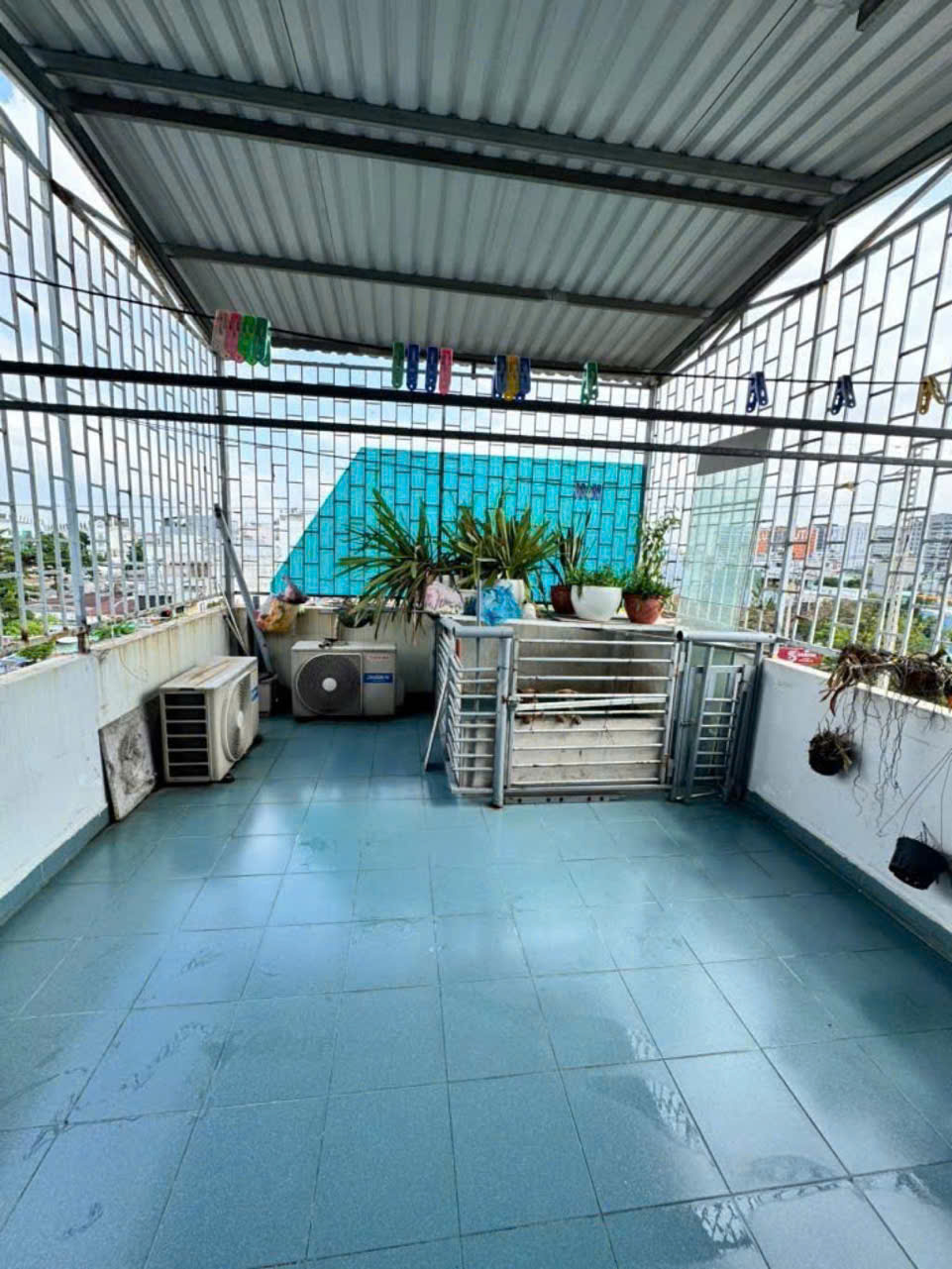 bán nhà nhỉnh 6 tỷ hẻm oto đường phan văn trị ,gần siêu thị emart