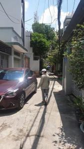 nhà nhỏ hẻm lớn  giá 3 tỷ